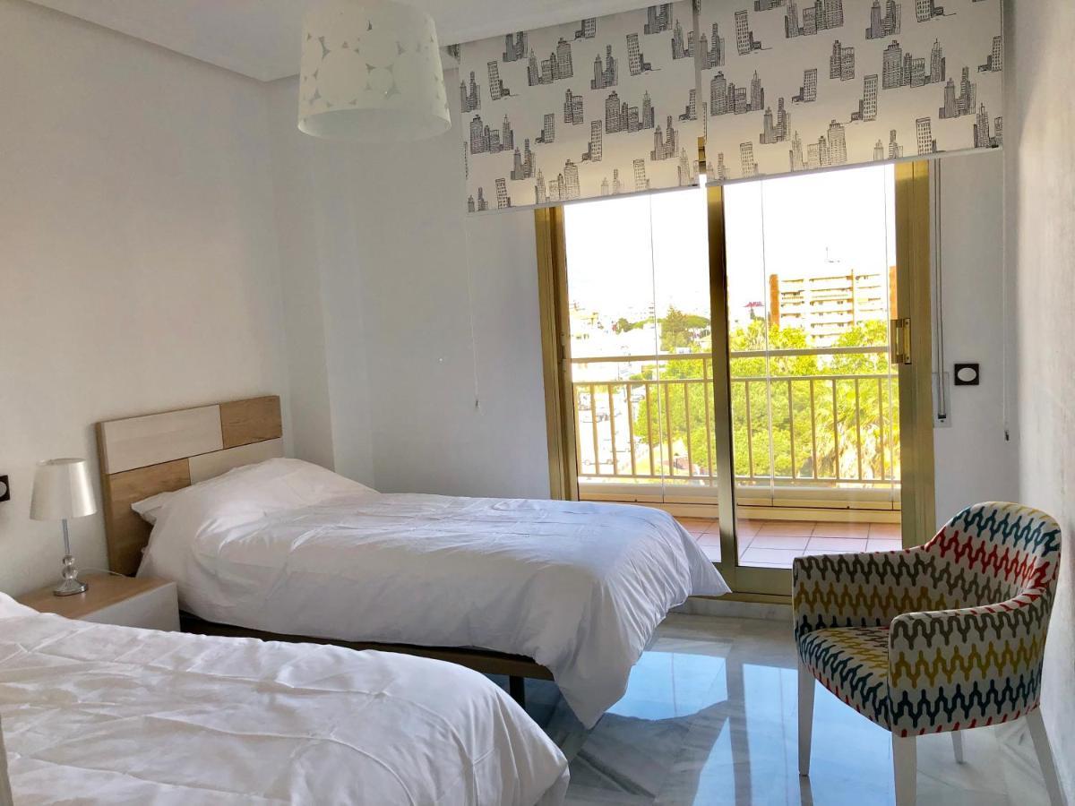 Rentcostadelsol Fuengirola Dona Sofia A Exterior foto